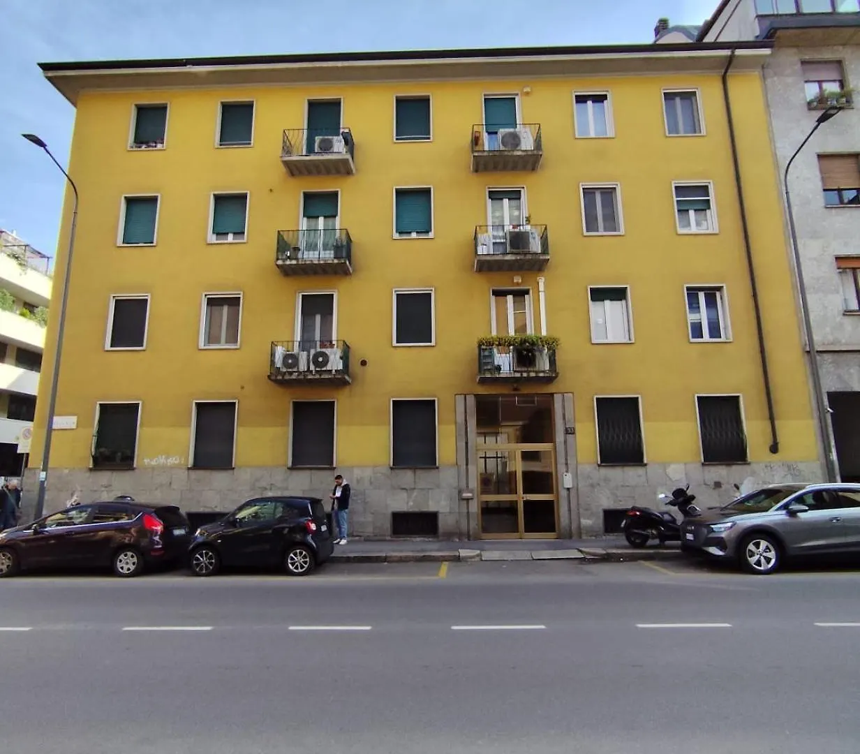 Costanza In Giallo Milan 0*,  Italy